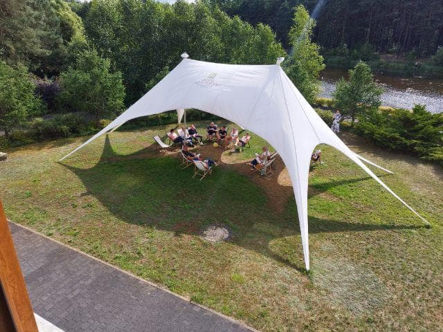 Warsztaty plenerowe pod namiotem
